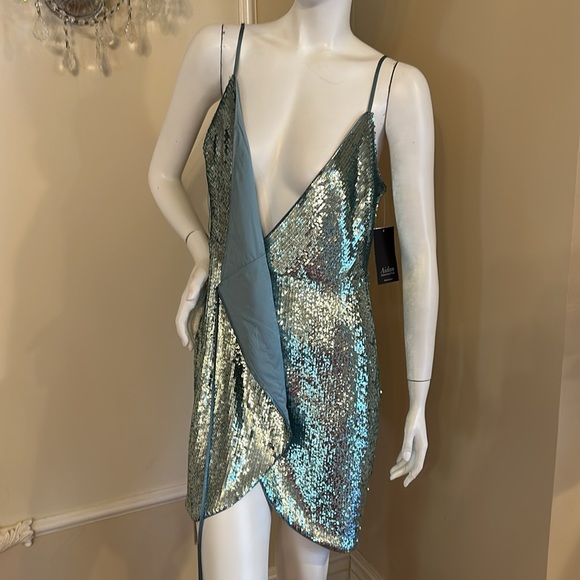 Aidan By Aidan Mattox
Spaghetti-Strap Sequin Wrap Cocktail Dress Size 8 - Picture 12 of 13